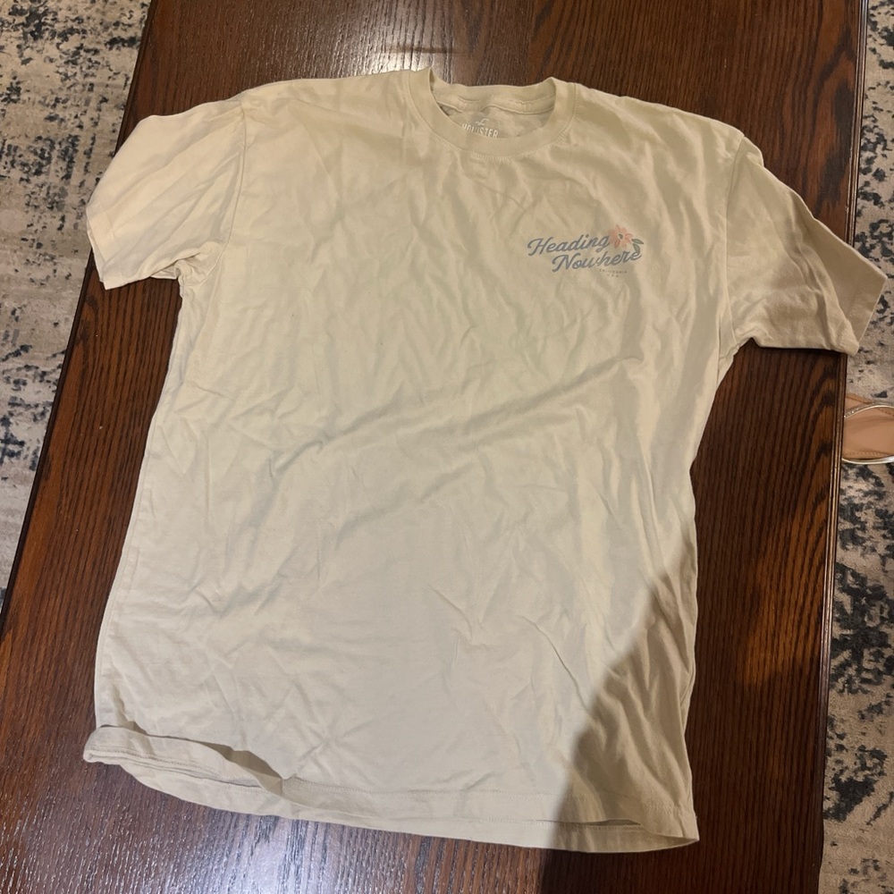 Hollister Cream Short Sleeve Tee